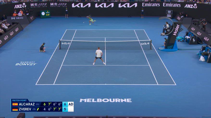 Alcaraz-Zverev, il match point (clamoroso) della semifinale