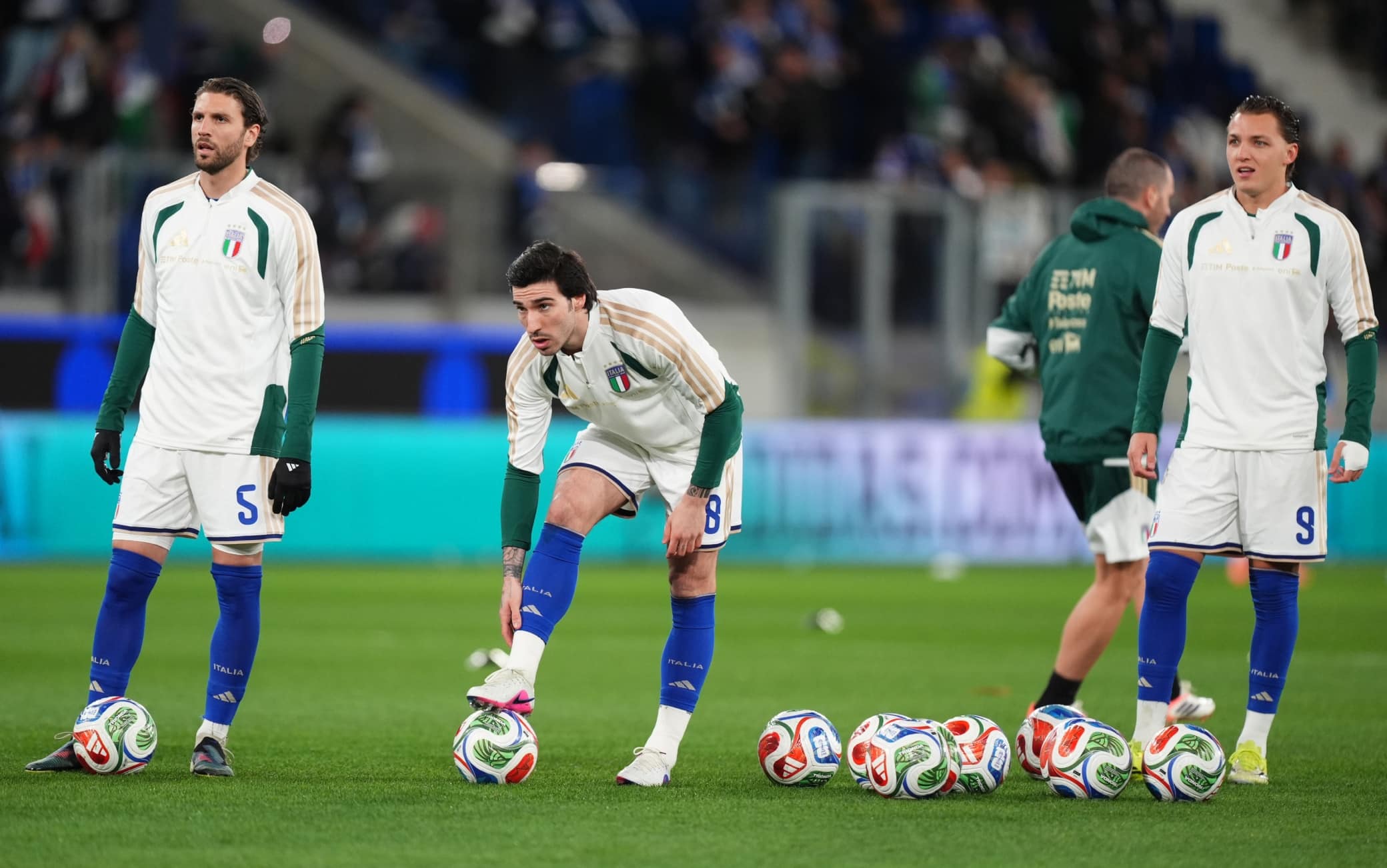 Italia in campo per il riscaldamento, boato da Bergamo!