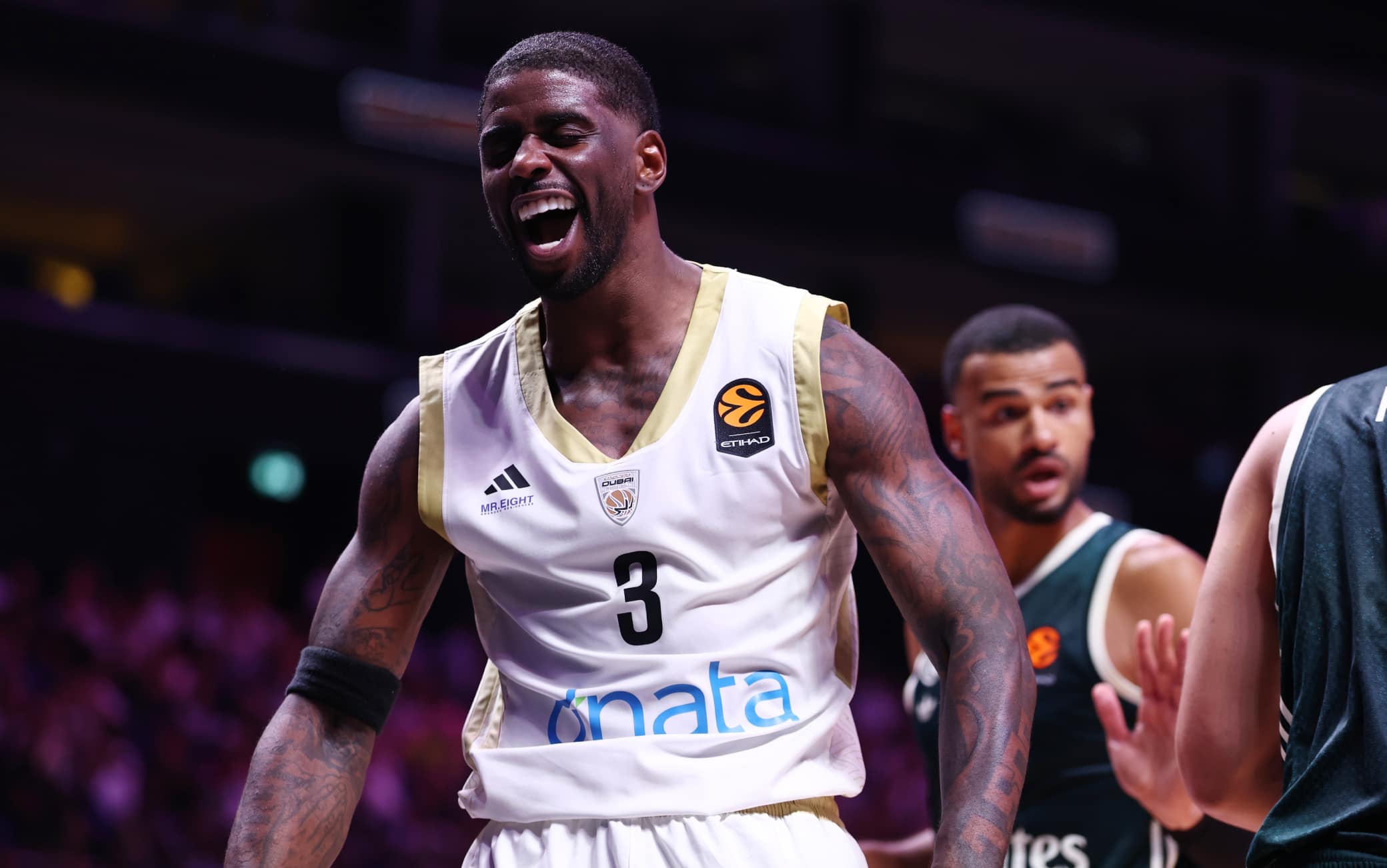 Eurolega, sembra Dwyane Wade, ma è Dwayne Bacon: due giocate incredibili. VIDEO