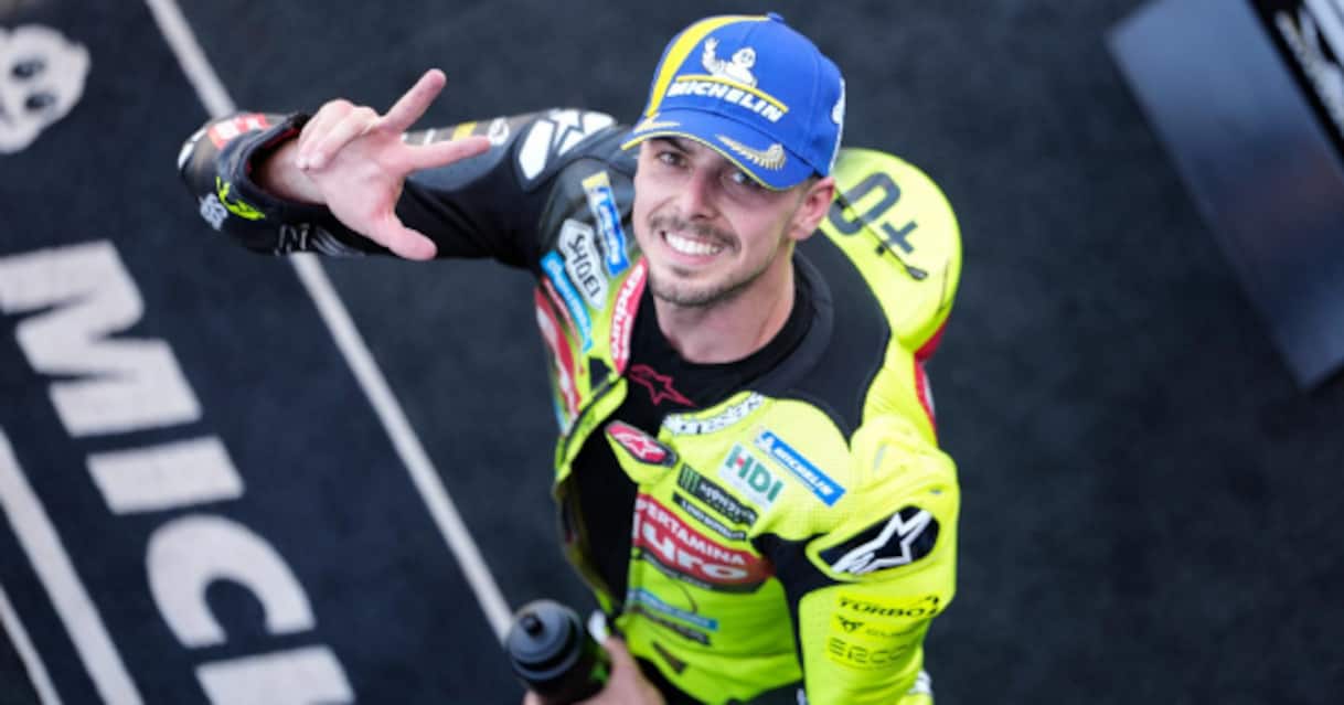 https://sport.sky.it/assets/images/6bf630355a3e424e97894bcc3e5f00f069a8a05c/skysport/it/motori/motogp/video/2026/04/26/di-giannantonio-podio-gp-jerez-spagna-intervista-1093139/diggia_podio_dorna_og.jpg?im=Resize,width=1218