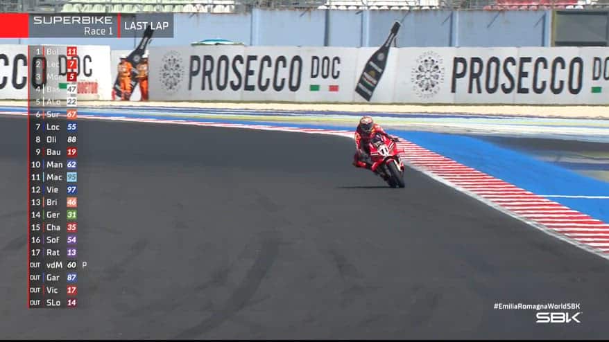 Sbk Misano, l'arrivo di Bulega in gara 1