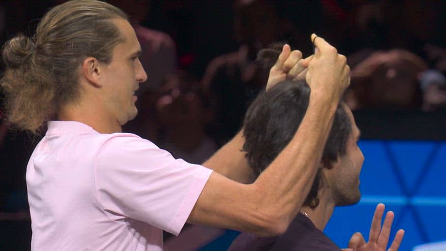 Laver Cup, Zverev fa il parrucchiere per Alcaraz