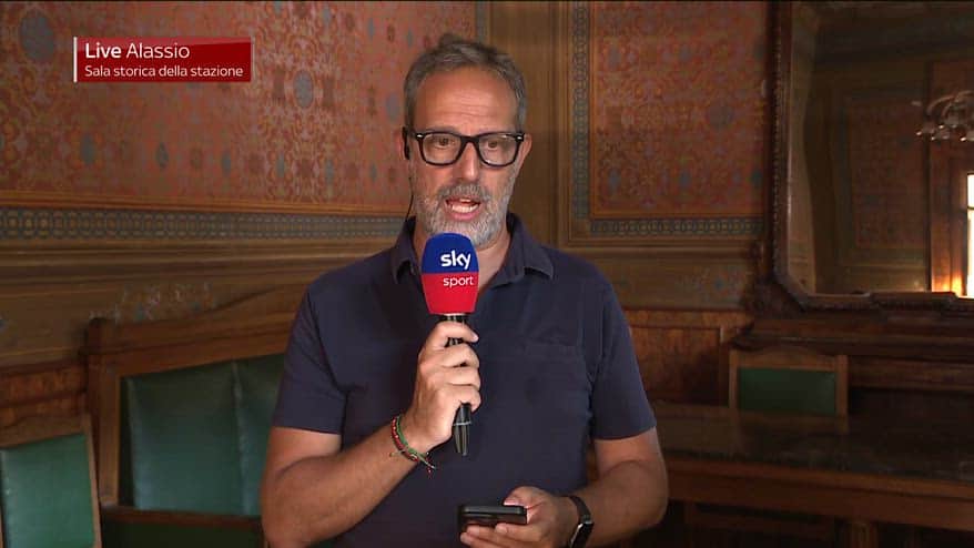 Inter, tra l'esterno e il difensore: le ultime sul mercato