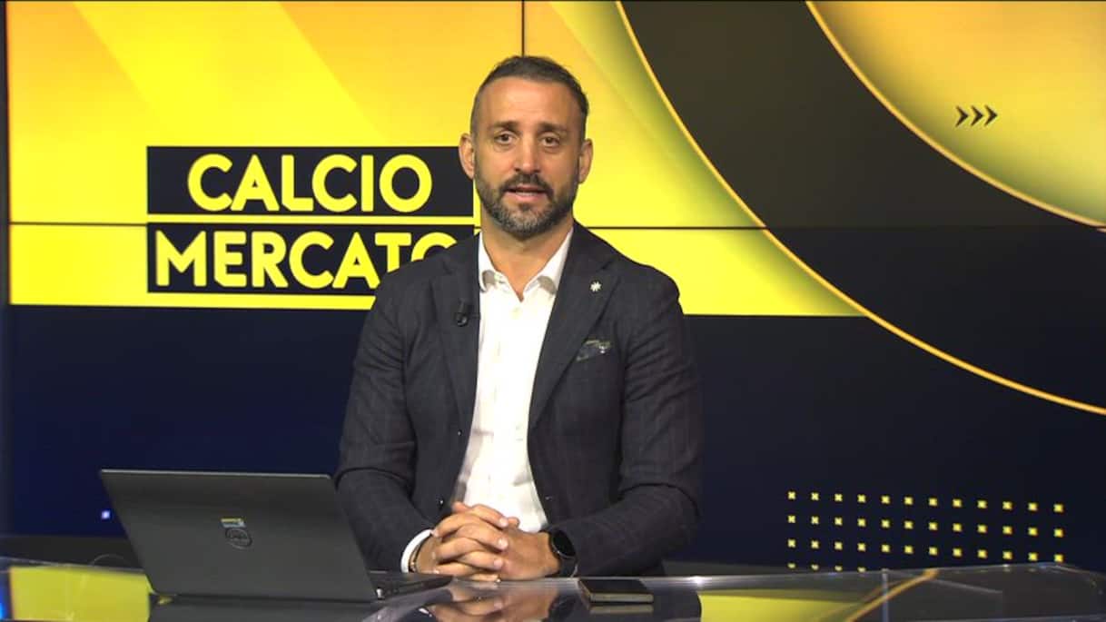 https://sport.sky.it/assets/images/71da5c4bed415be39ddfcf5137e48c4a2a97b9ba/skysport/it/calcio/calciomercato/video/2025/12/27/1062178_1766837129225_thumb_494.0000001_1766837608697.jpg?im=Resize,width=1218