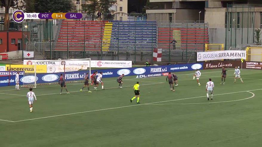 Sombrero e sinistro al volo: il gol di Tascone è splendido