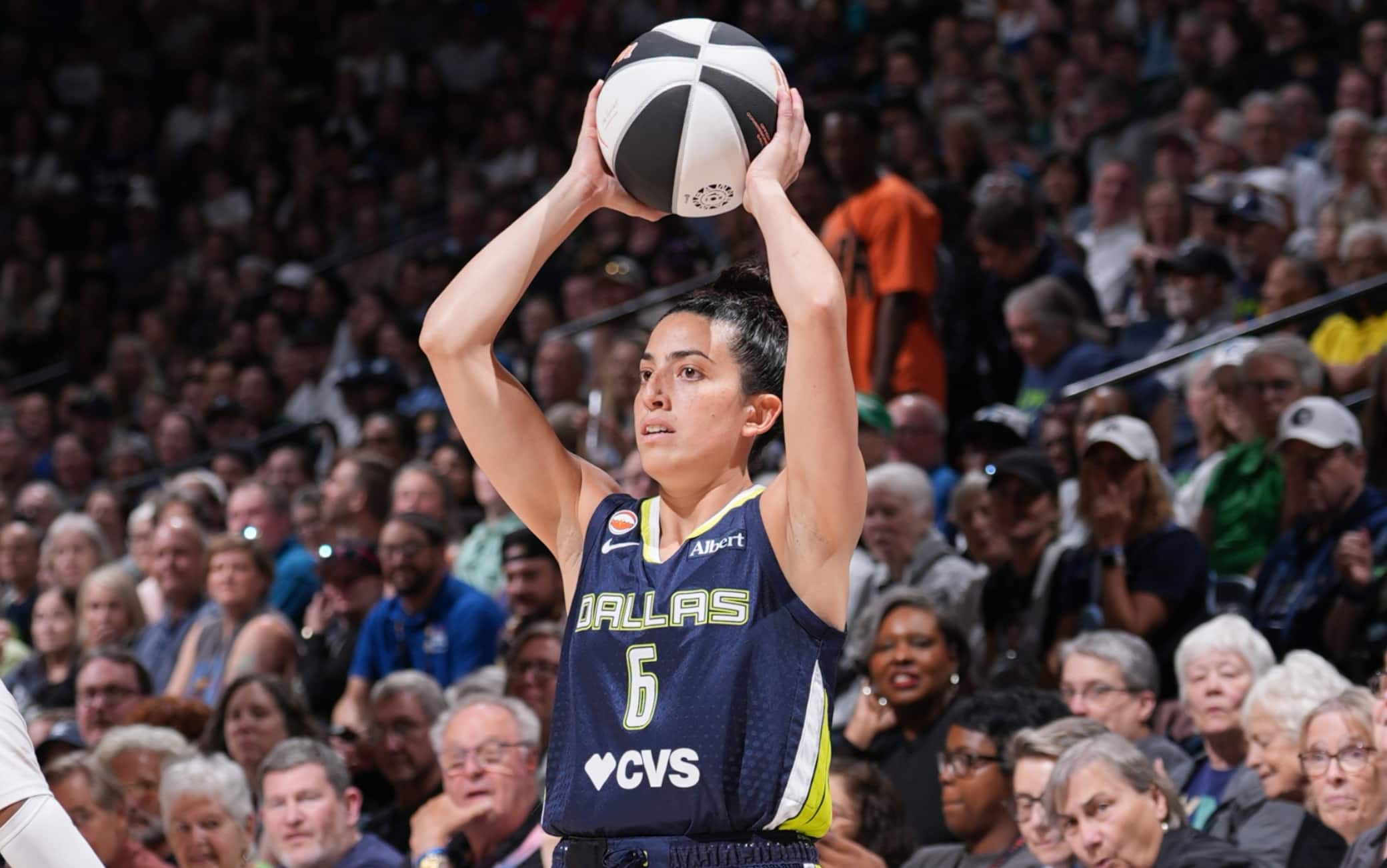 WNBA, debutto e primi punti in carriera per Costanza Verona con le Dallas Wings