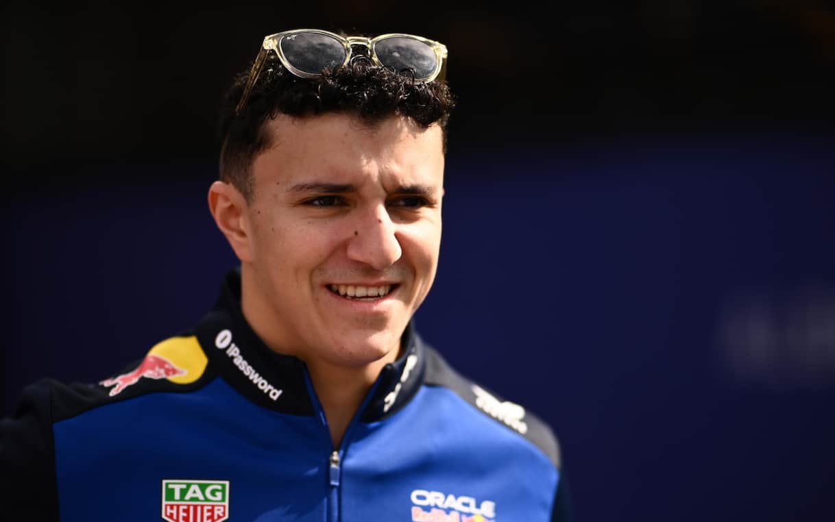 https://sport.sky.it/assets/images/7280c6deed0e957bf2ff0eeb827f0ede40afe29d/skysport/it/motori/formula-1/2026/06/03/f1-piloti-2026-scadenze-contratti/hadjar_redbull_ansa.jpg?im=Resize,width=1218