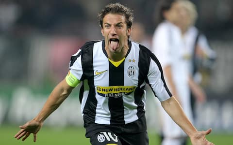 2009.10.21, Torino. Il capitano della Juventus F.C. Alessandro Del Piero esulta dopo aver realizzato il goal del vantaggio durante la partita di Champions League tra la Juventus F.C. ed il Real Madrid F.C. giocata nello stadio Olimpico di Torino.Photo: Marco Giglio/ANSA