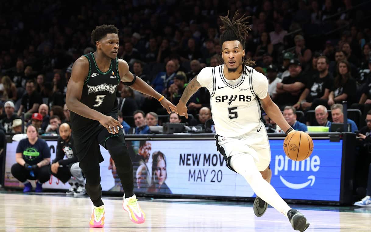 https://sport.sky.it/assets/images/74531c4cbddaf129190152b731946d80e17e8659/skysport/it/nba/2026/05/16/nba-risultati-partite-playoff-notte-16-maggio-video/Stephon_Castle_Getty_San_Antonio_Spurs.jpg?im=Resize,width=1218