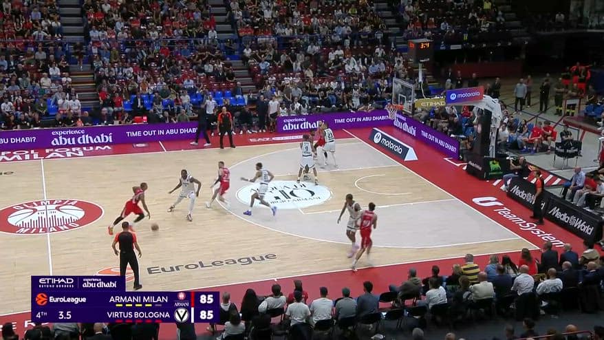 Eurolega, Devon Hall segna sulla sirena e decide il derby