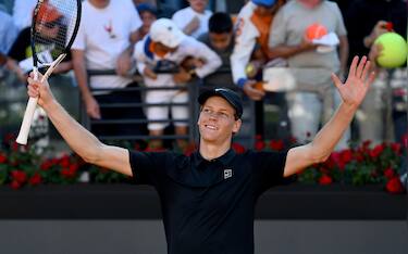 Jannik Sinner of Italy celebrates after winning  his men's singles match against Alexei Popyrin of Australia at the Italian Open tennis tournament in Rome, Italy, 11 May 2026.  ANSA/ETTORE FERRARI