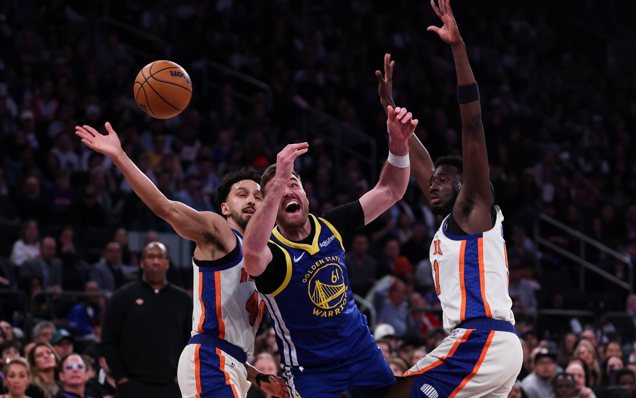 NBA, i risultati della notte: New York batte Golden State, vincono OKC, Toronto e Dallas