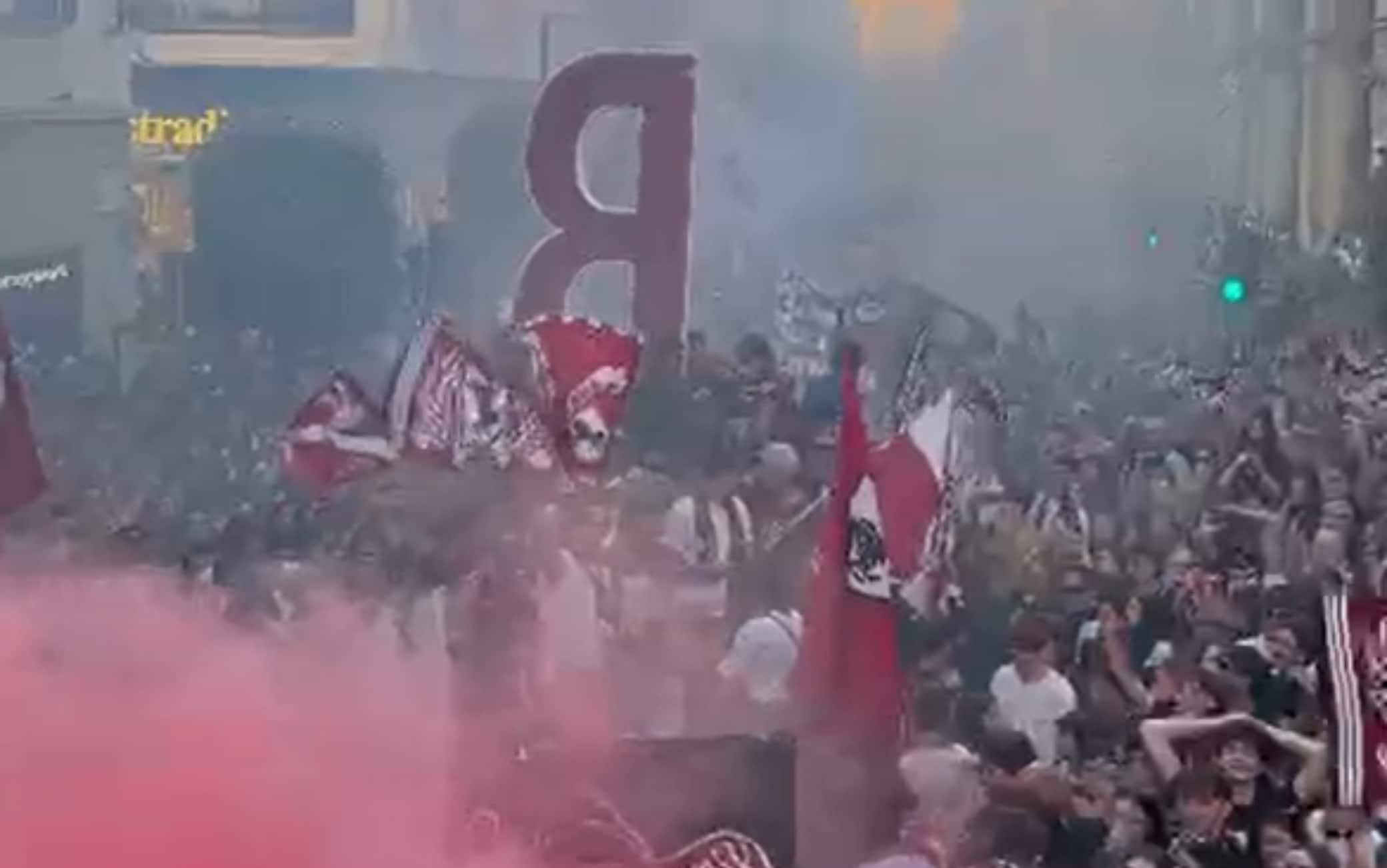 L'Arezzo torna in B dopo 19 anni: la festa promozione in città. VIDEO