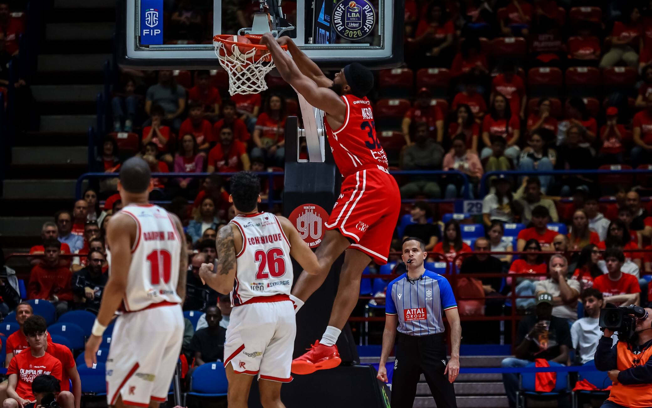 Playoff Serie A, Shields alza, Nebo decolla e schiaccia: Milano show. VIDEO
