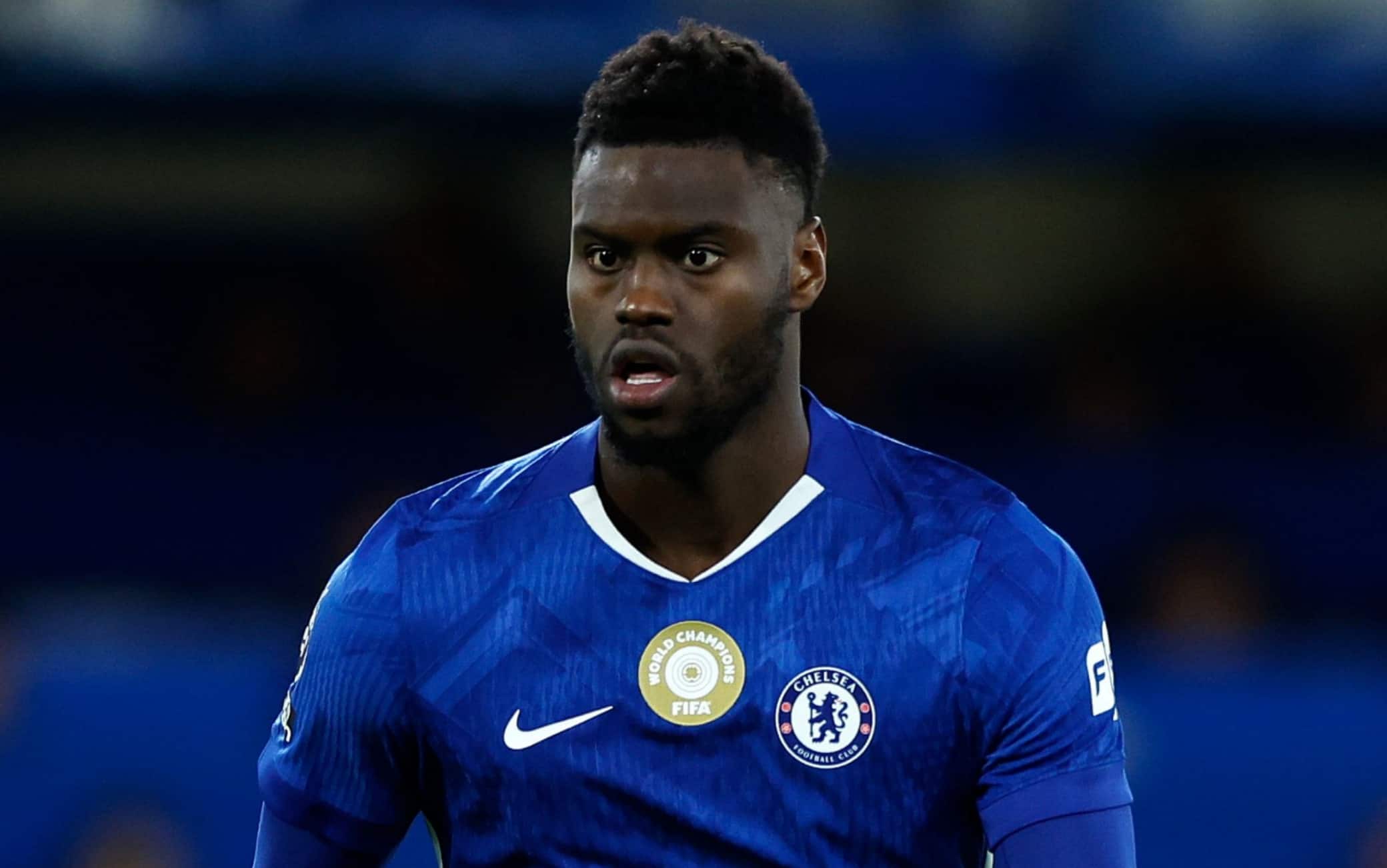 Napoli-Badiashile: offerta al Chelsea: 3 milioni per il prestito e 20 per il riscatto