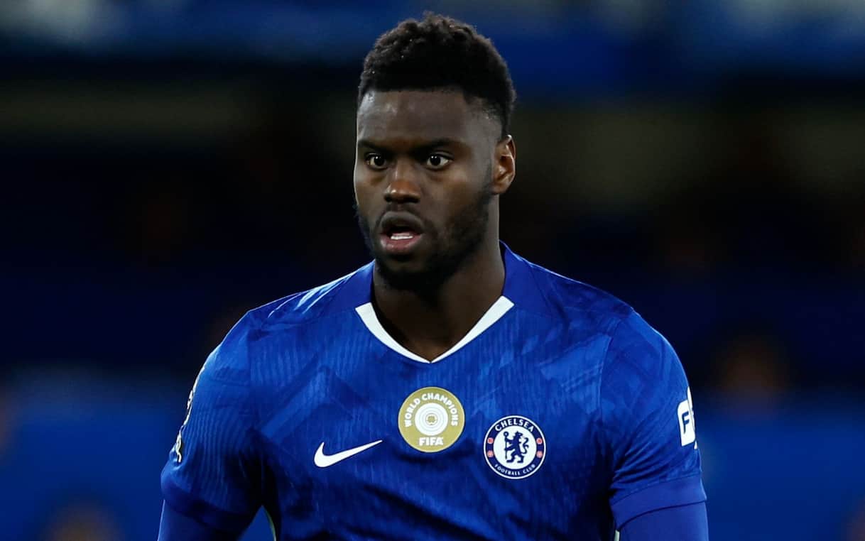 Napoli-Badiashile, offerta per un prestito con diritto: non c'è ancora l'ok del Chelsea