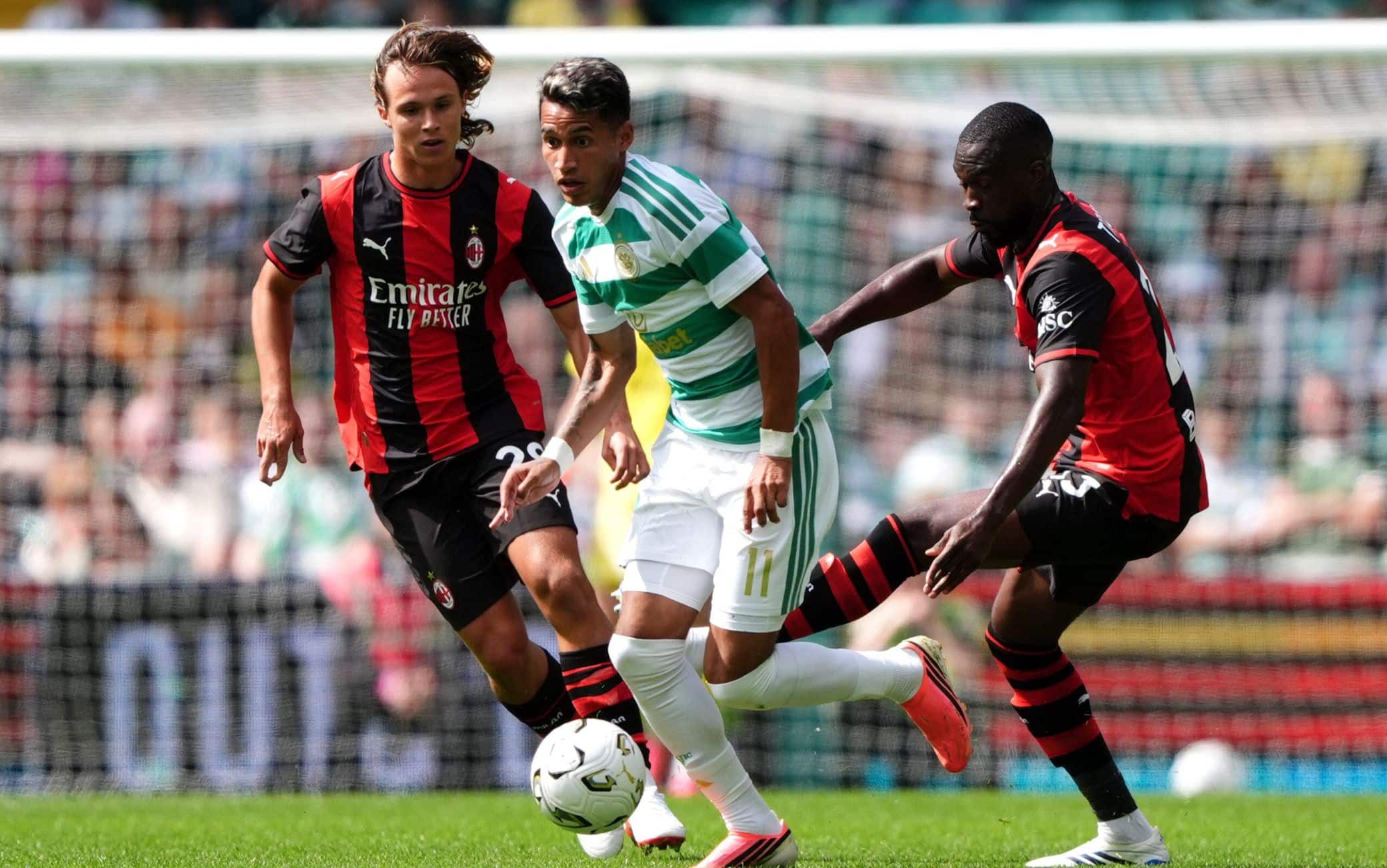 30' - Il Milan sta provando a pressare alto, ma spesso il Celtic esce bene ugualmente. 
