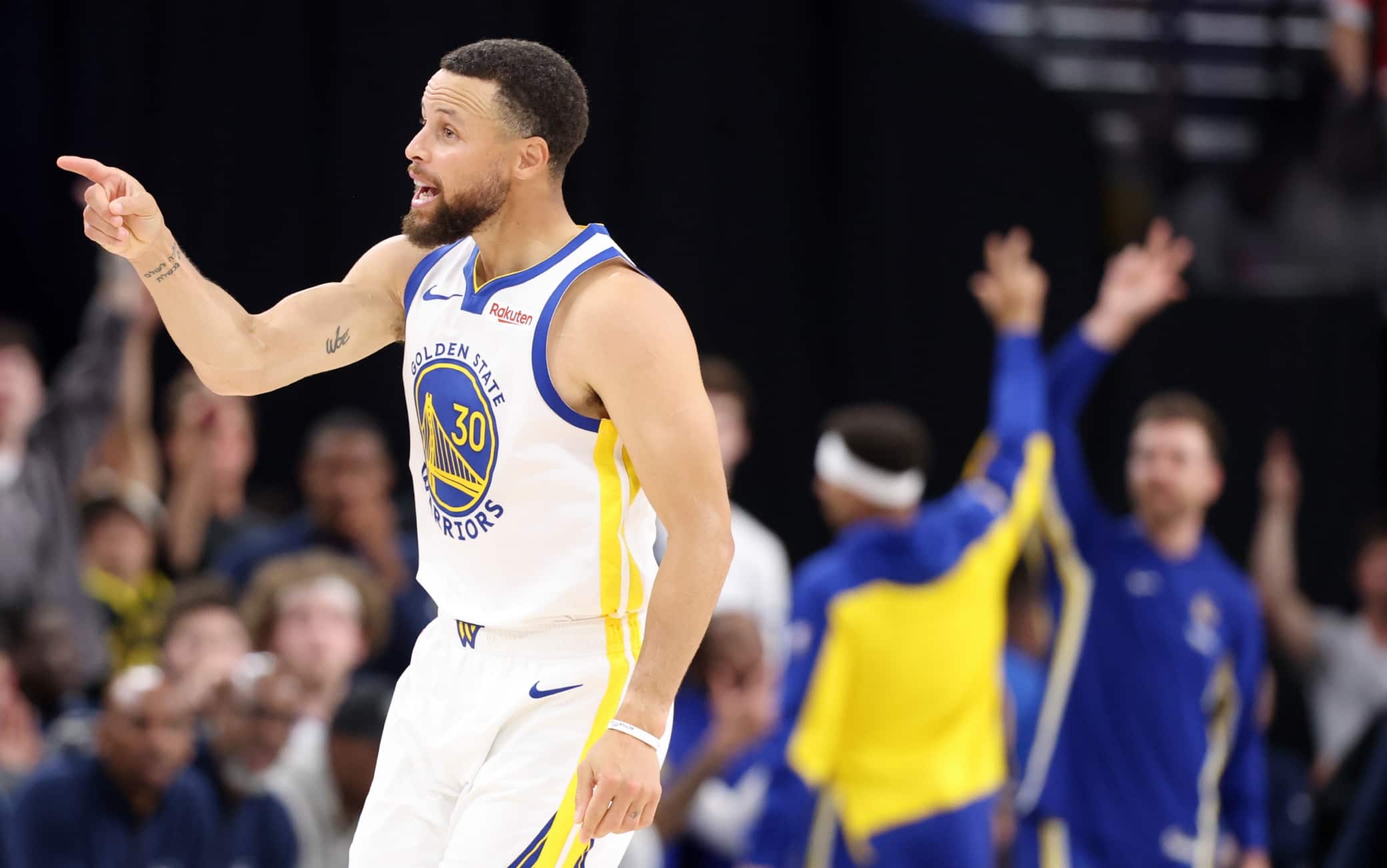 Play-in NBA, risultati della notte: Golden State elimina i Clippers, Philadelphia avanza