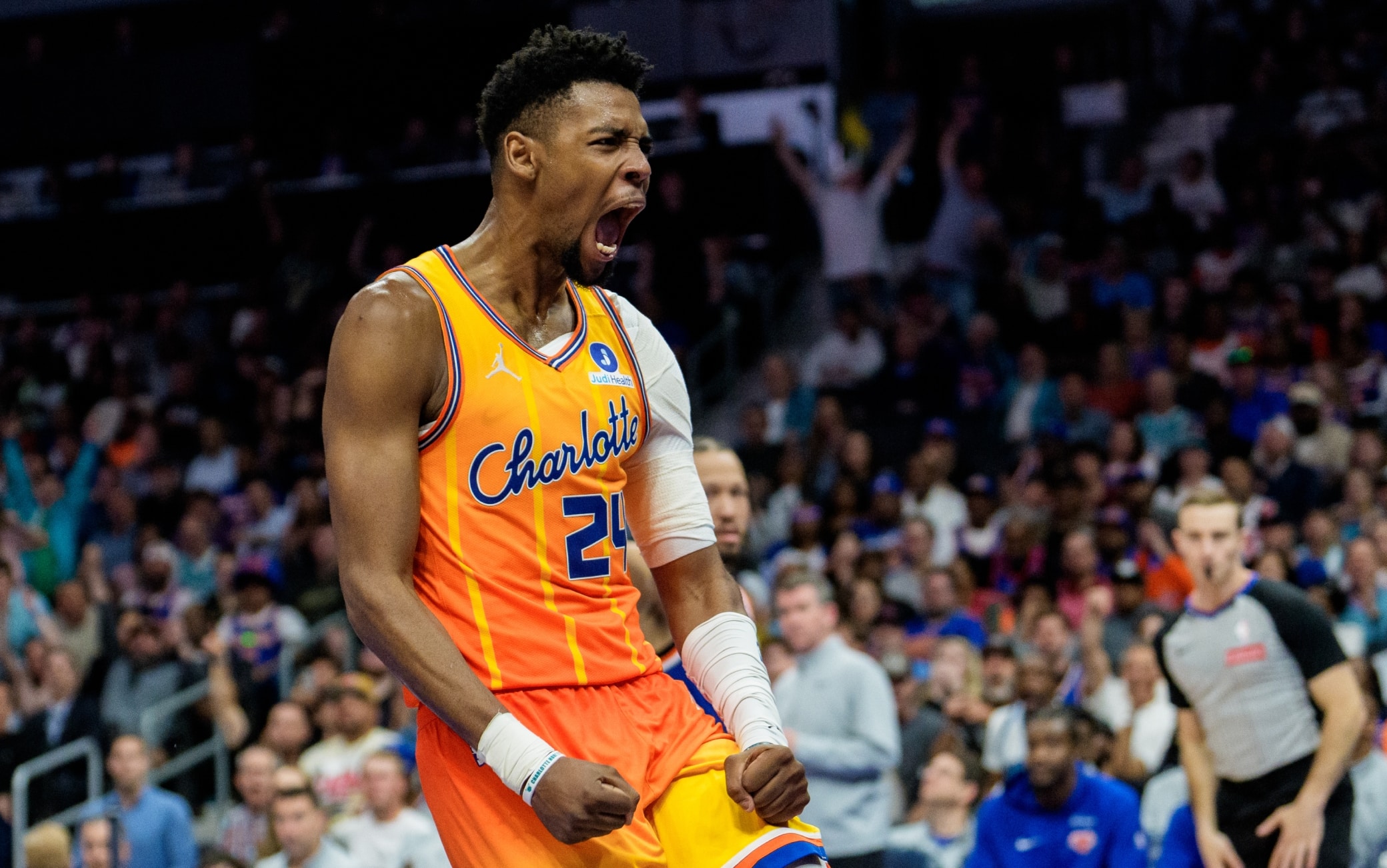 NBA, risultati della notte: Charlotte ferma New York, vincono Detroit e Orlando
