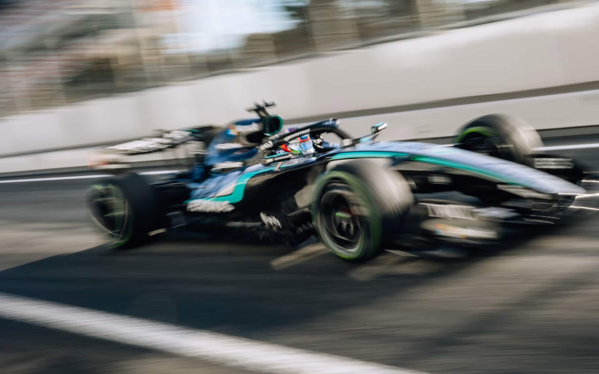 F1, shakedown Barcellona: il primo acuto della Red Bull e una Mercedes che inizia bene 