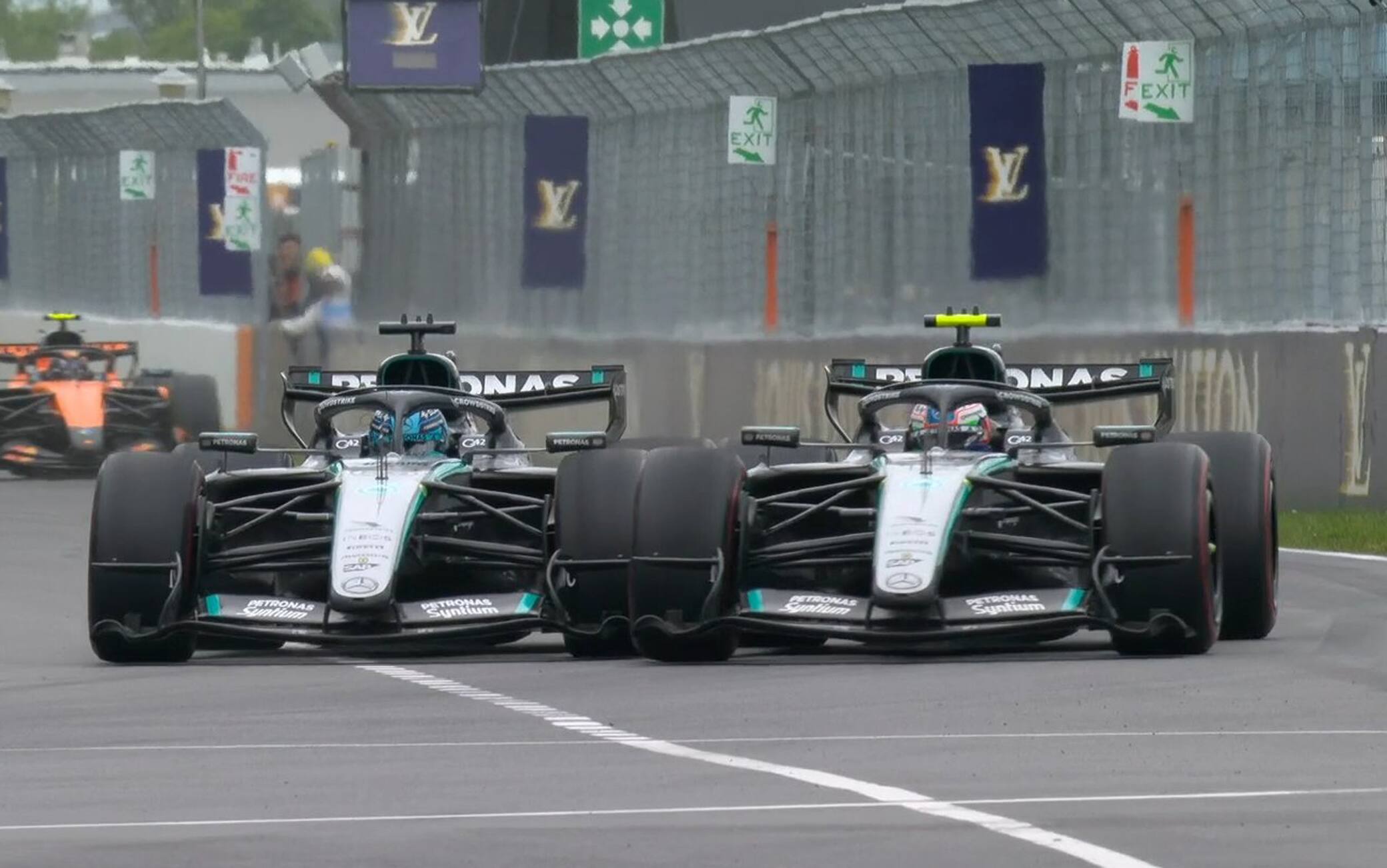 Kimi vs Russell, altro duello all'ultima ruotata a Montreal!