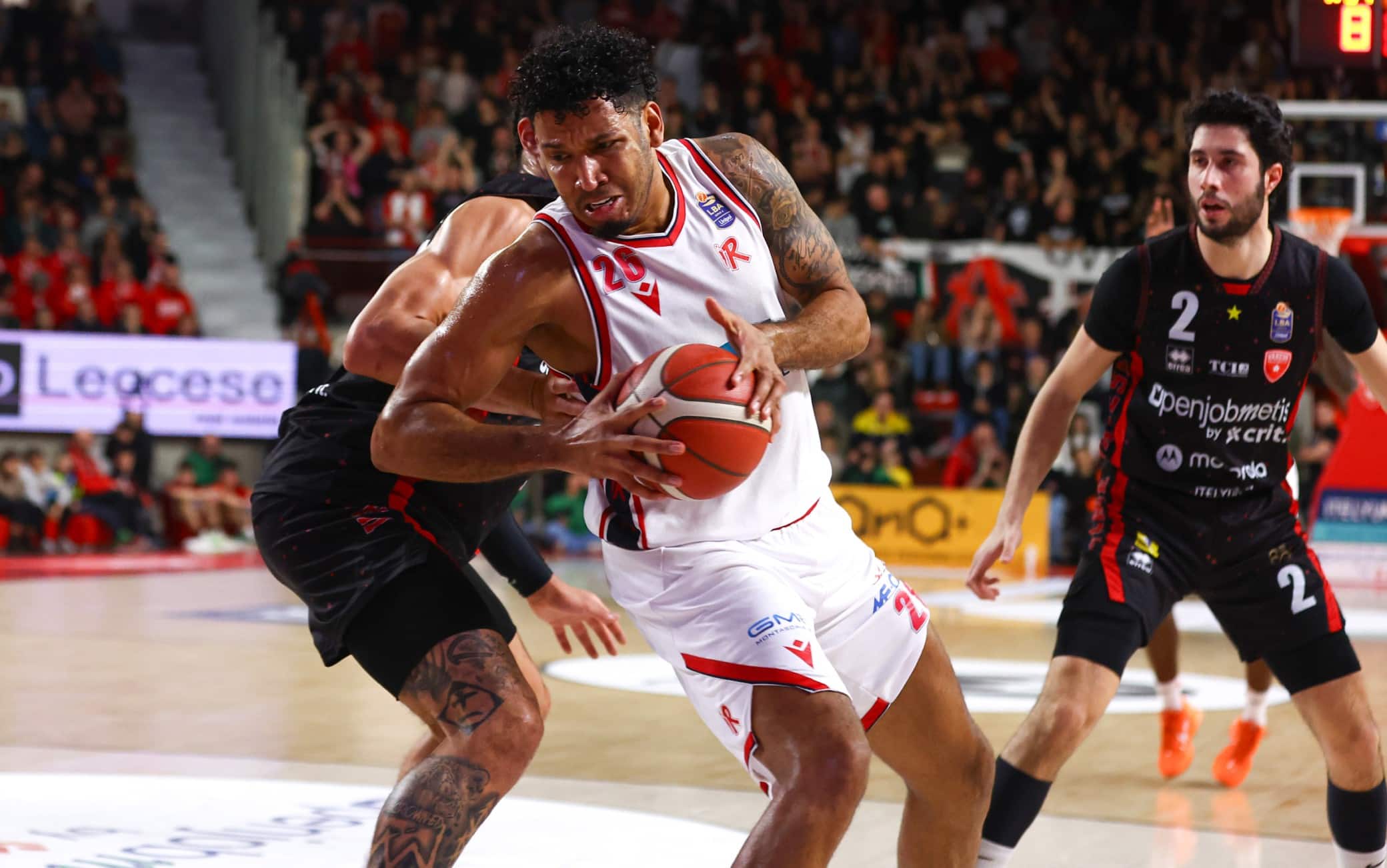Serie A Basket, Reggio Emilia sbanca Varese 76-61 e la raggiunge in classifica. HIGHLIGHTS