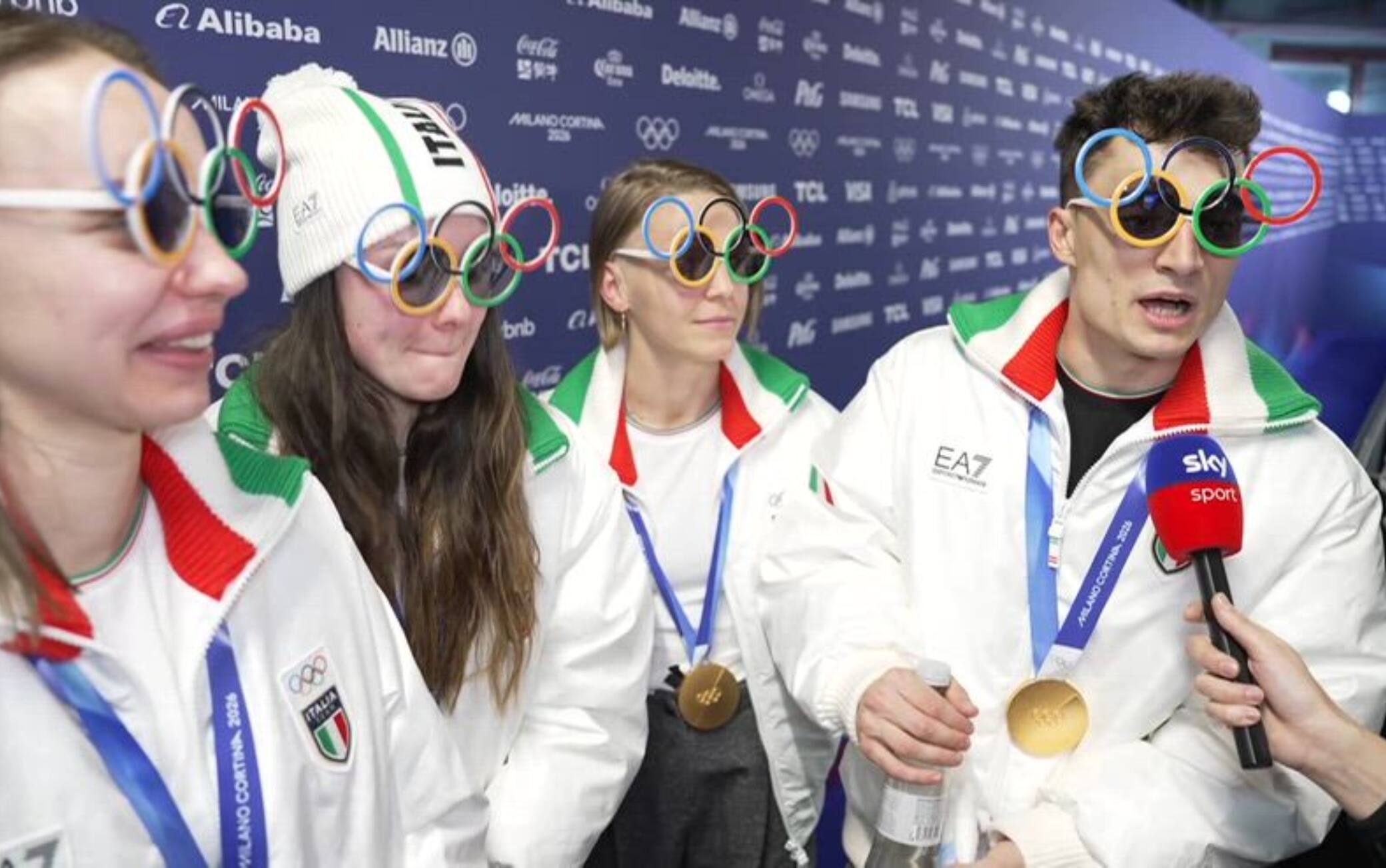 Arianna Fontana nella storia. Italia oro nello short track misto alle Olimpiadi 2026