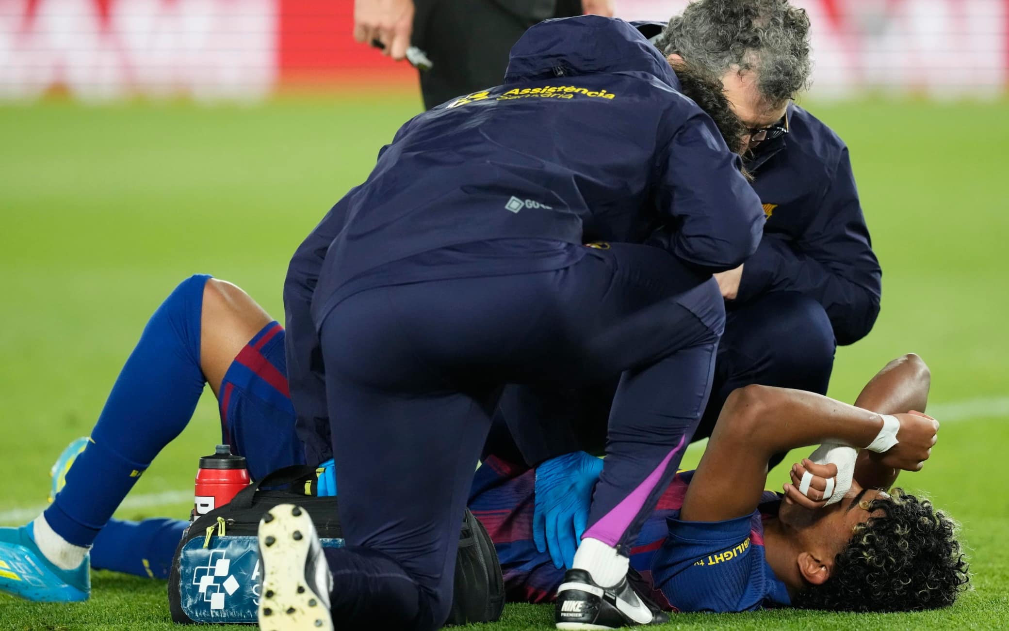 Infortunio Yamal, il Barcellona: "Stagione finita, ma dovrebbe andare al Mondiale"