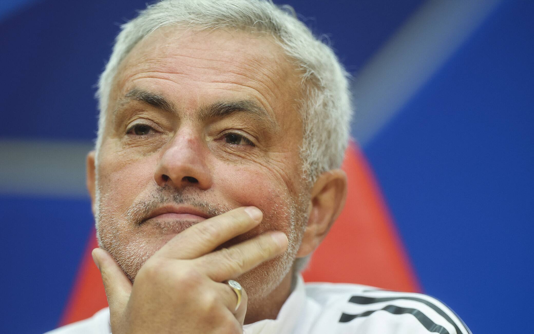 Benfica, Mourinho: "Rispetto Spalletti, le frecciatine ci stanno. Allenerei la Juventus"
