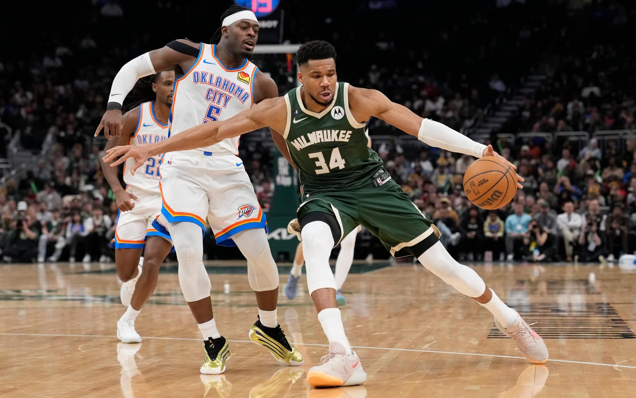 NBA, i risultati della notte: i Thunder passano a Milwaukee, vittorie per Celtics e Cavs