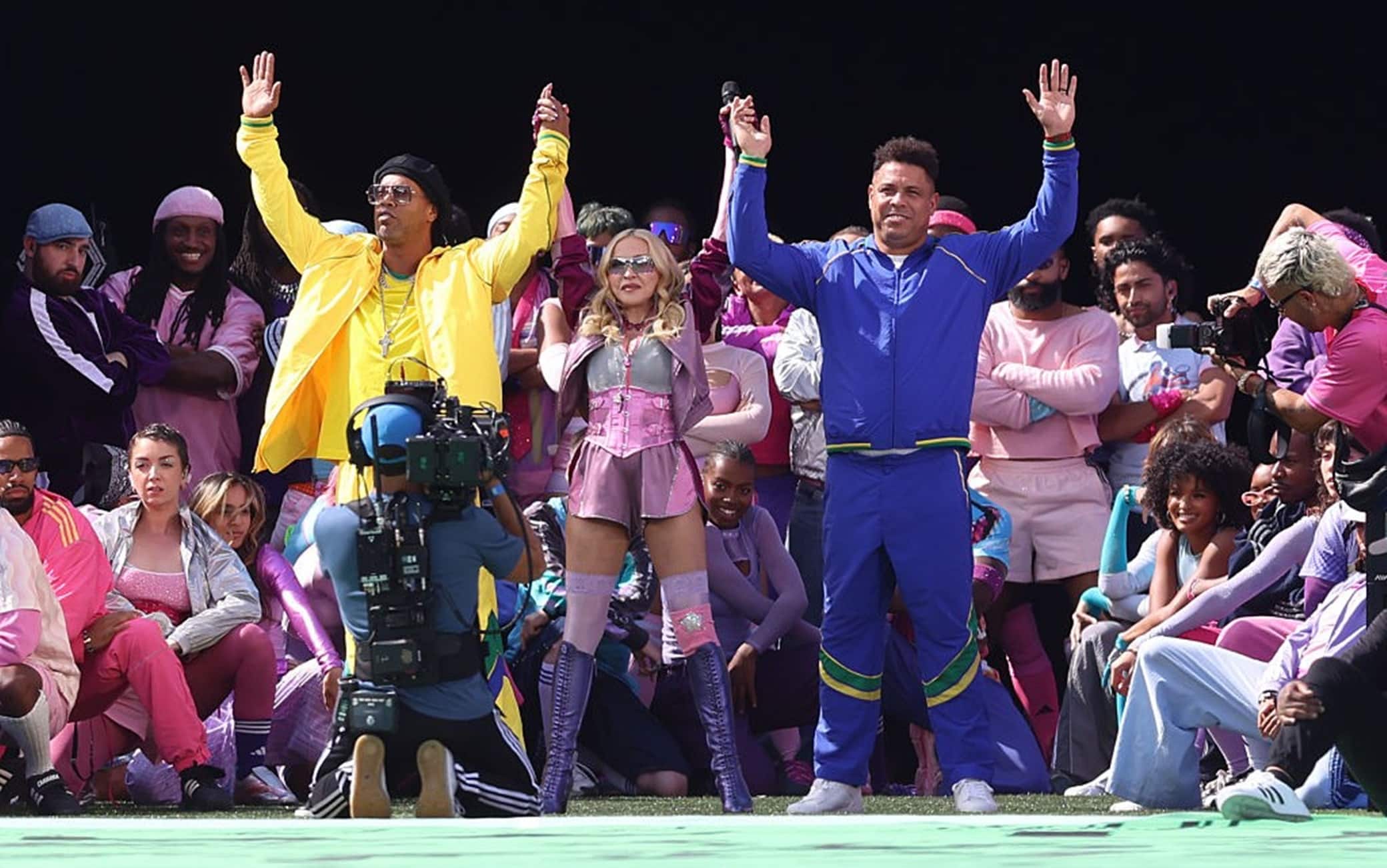 Mondiali 2026, l'Halftime Show della finale con Madonna, Shakira e Ronaldo. FOTO	
