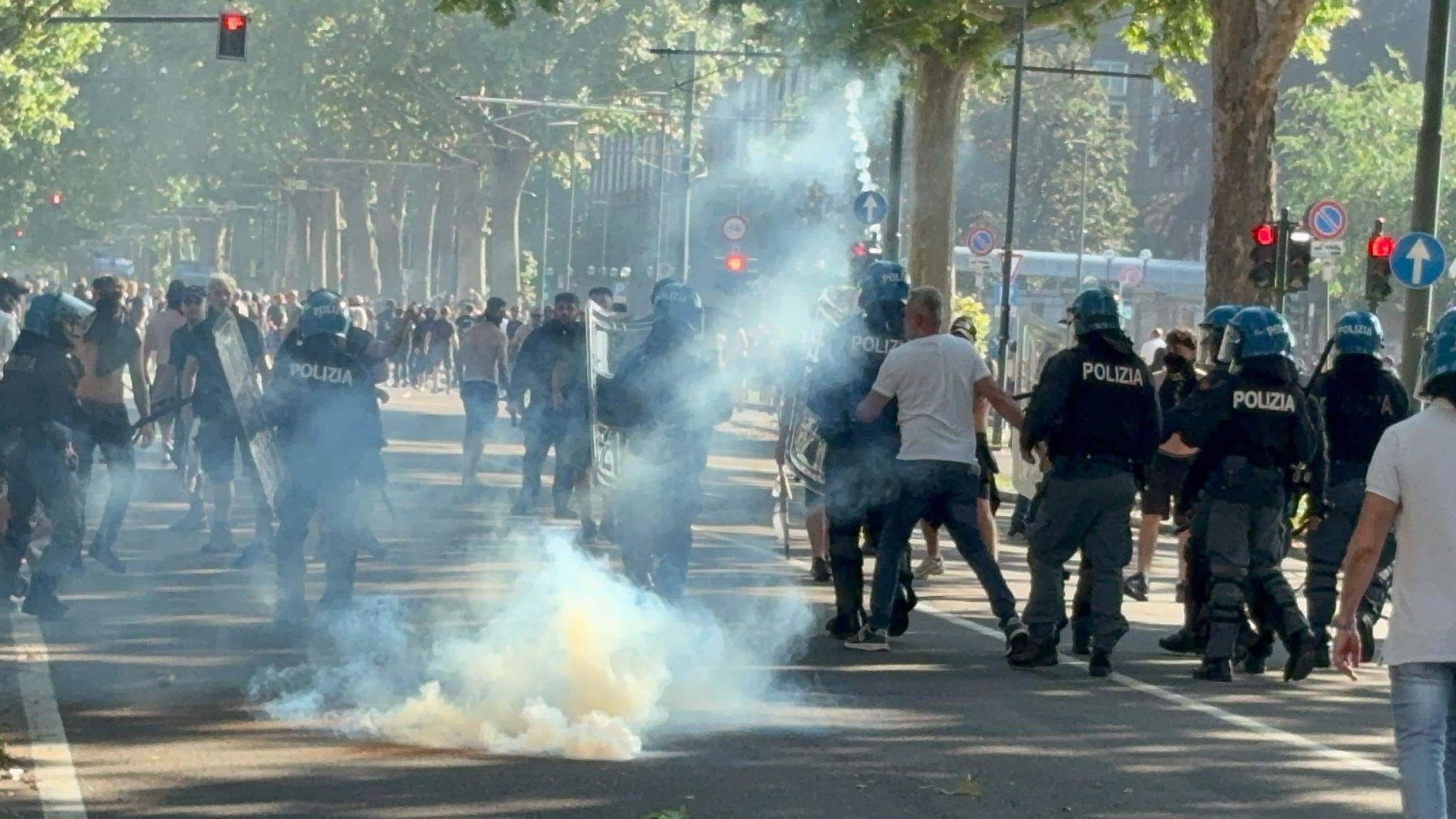 Gli scontri a Torino