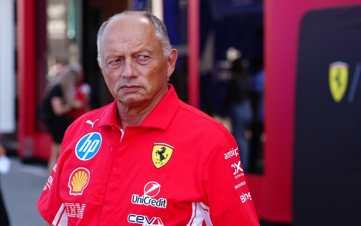 https://sport.sky.it/assets/images/86df955e6fc5af62b66d4ac29df876384b79a634/skysport/it/motori/formula-1/2026/09/03/f1-gp-italia-2026-monza-piloti-tifosi/vasseur_arrivo_monza_ipa.jpg?im=Resize,width=1218