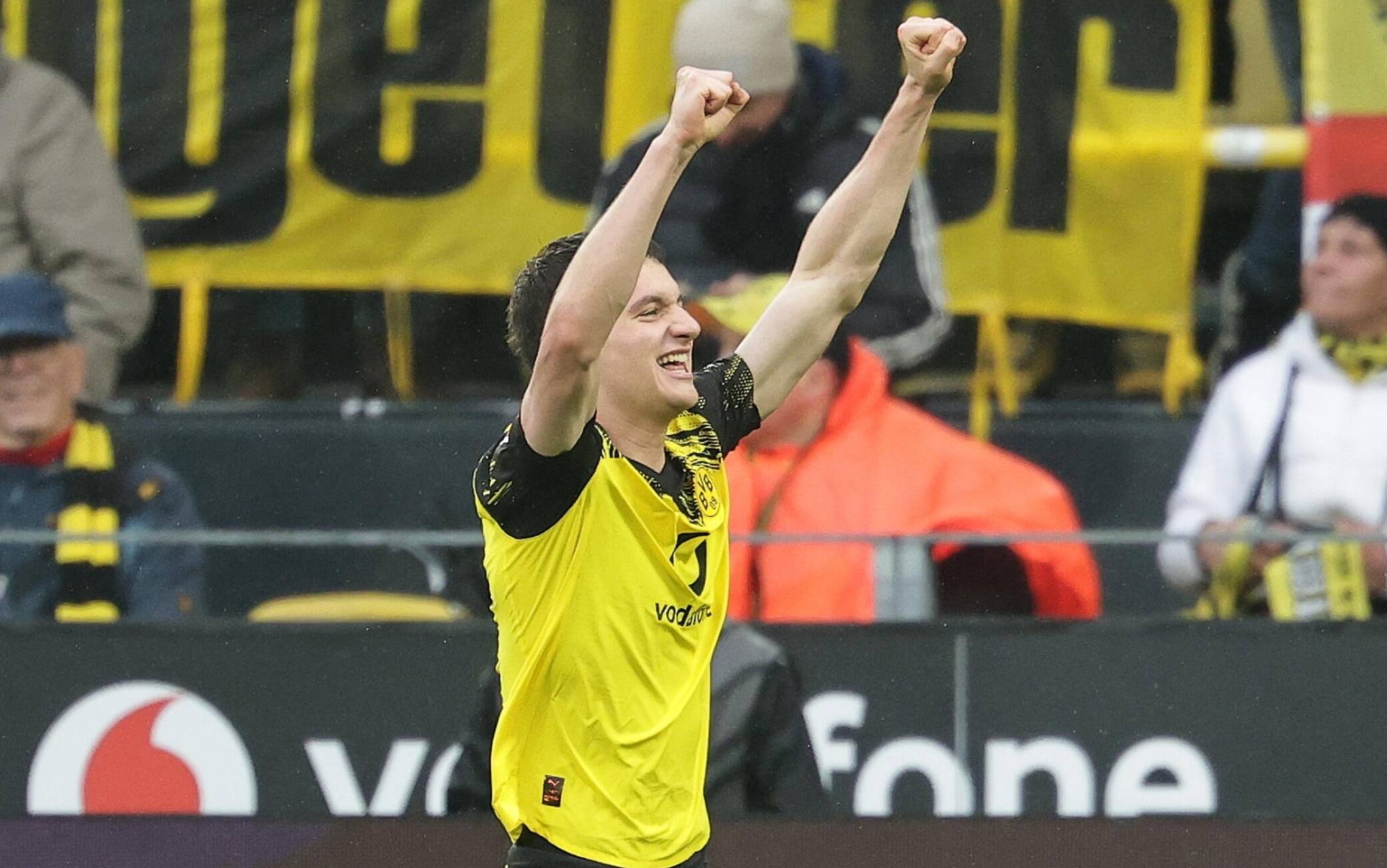 Reggiani, gol in Borussia Dortmund-Augsburg: prima gioia per il difensore classe 2008