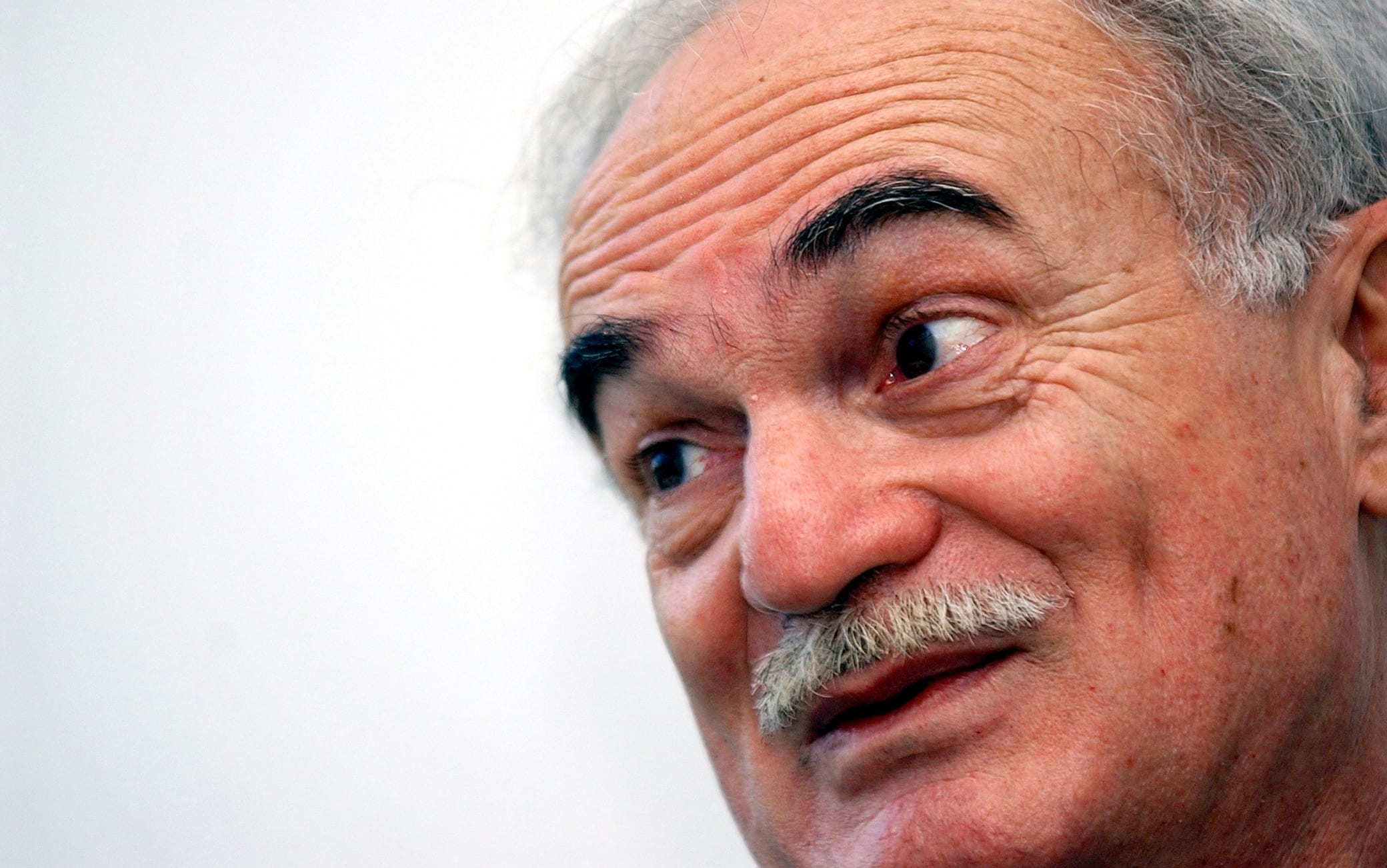 Il baffo che conquista: omaggio a Sandro Mazzola