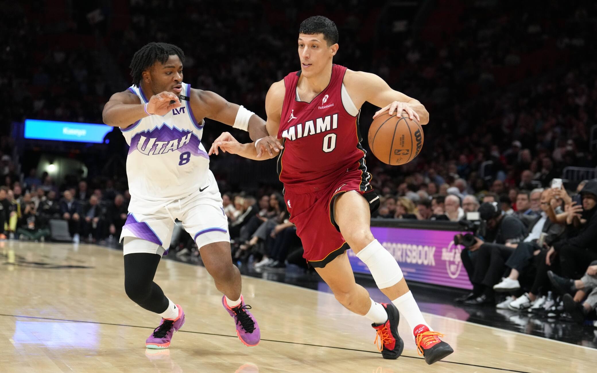NBA, Fontecchio parte in quintetto: 9 punti da ex ai Jazz, ma Miami cade in casa