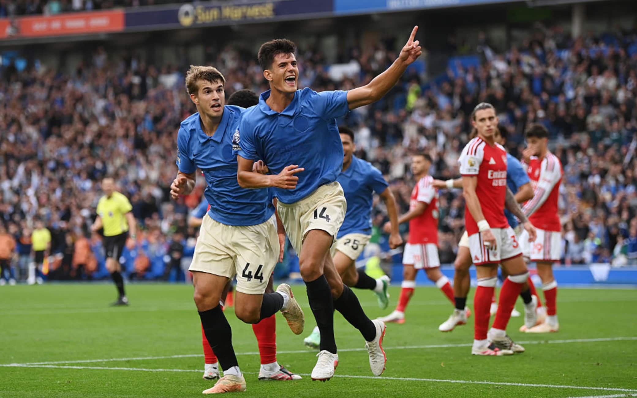 Brighton-Arsenal 3-0: video, gol e highlights