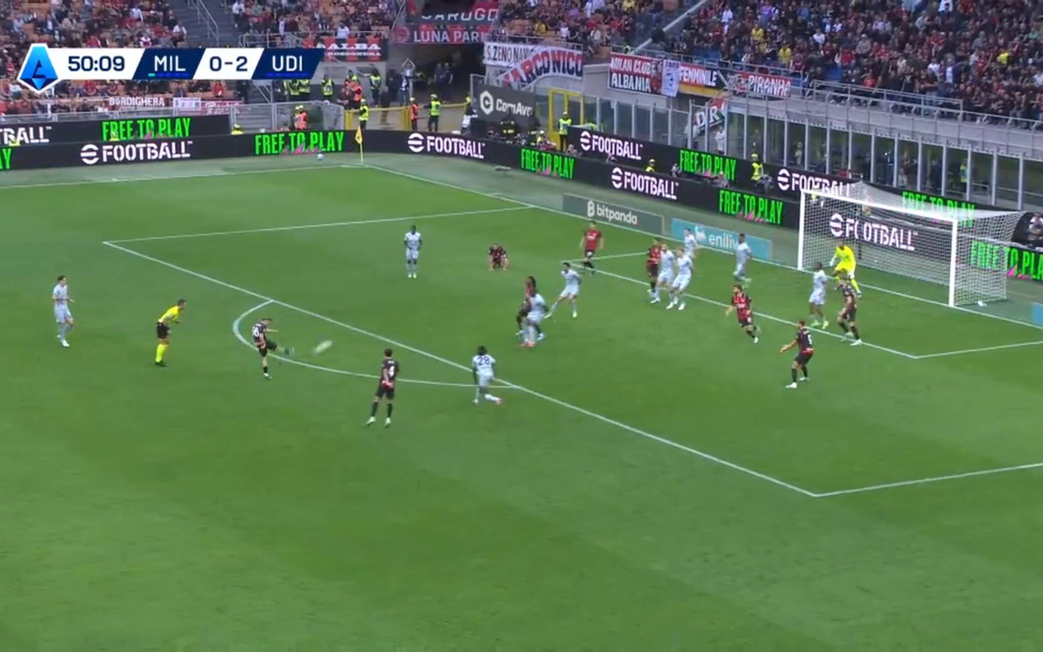 Milan-Udinese, Okoye fa un miracolo su Saelamaekers e devia sulla traversa. VIDEO