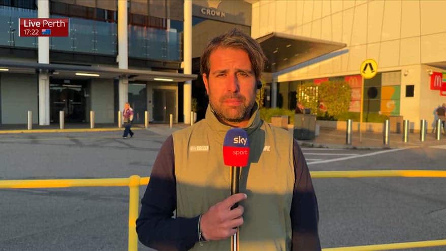 Il Milan ricorda Baresi: il silenzio prima dell'allenamento
