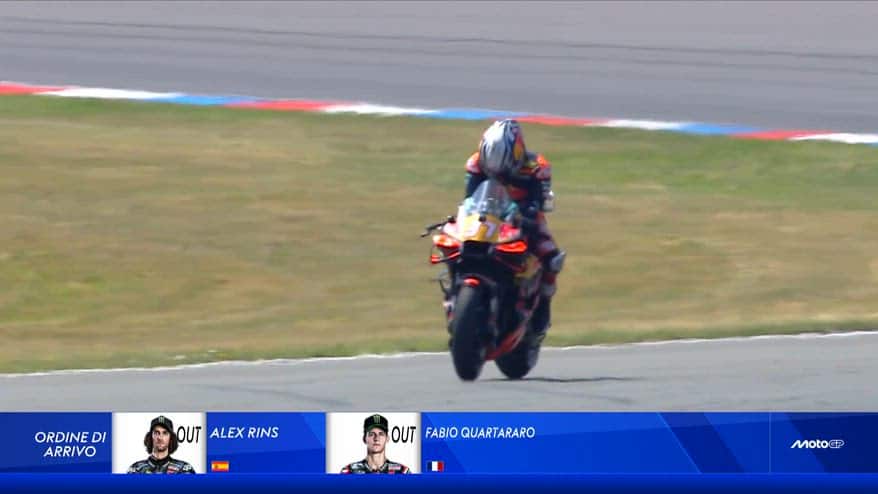 Acosta, problema al motore e ritiro nel GP Brno