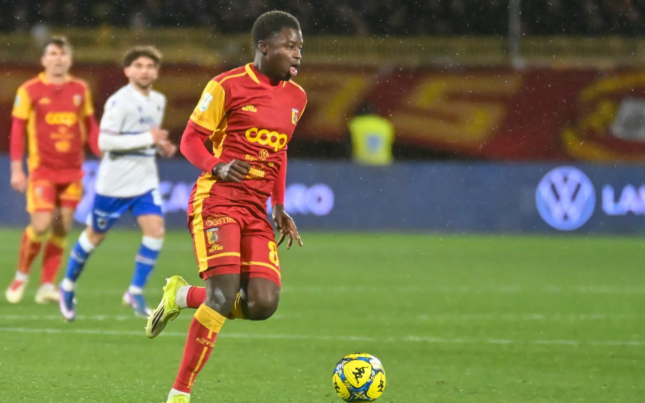 Milan in chiusura per Cissè dal Verona: rimarrà a Catanzaro fino a fine stagione