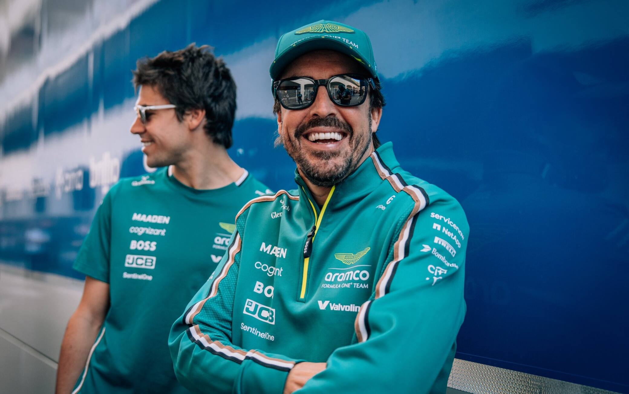 L'Aston Martin si presenta per il Mondiale di F1 2026: i piloti Alonso e Stroll