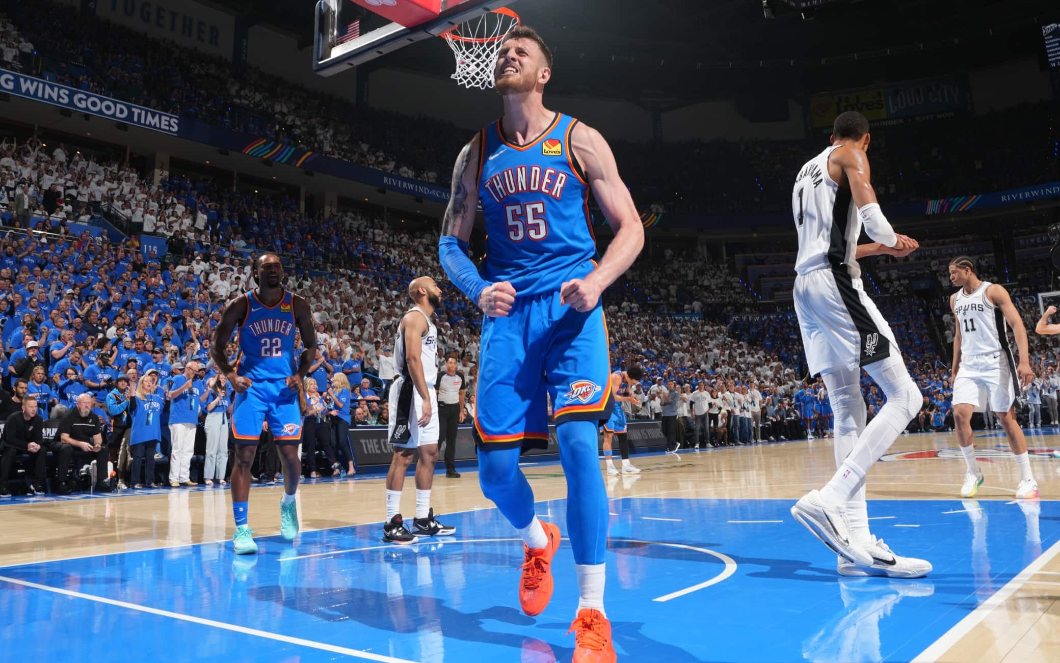 Playoff NBA, i risultati della notte: OKC batte San Antonio e riporta la serie sull’1-1