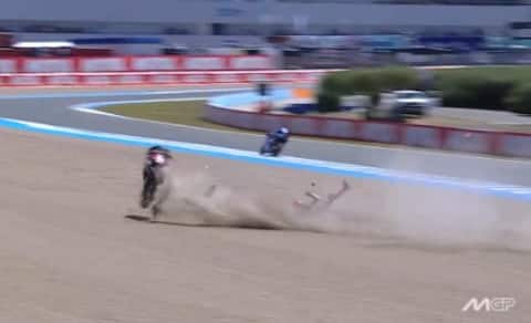 Marc Marquez, oggi la caduta nella gara di Jerez: Ducati demolita ...