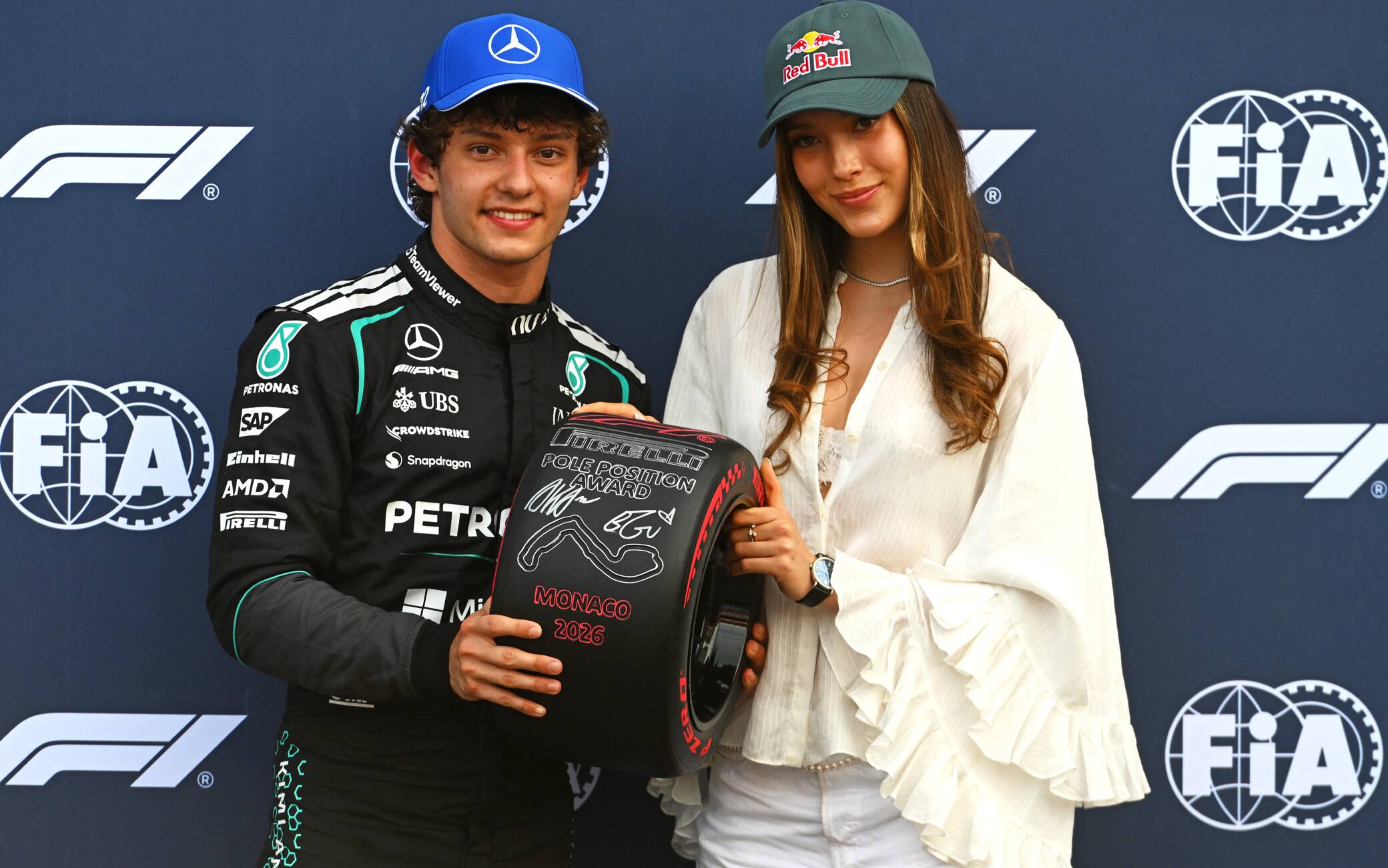 Kimi Antonelli in pole a Monaco: "E' stato uno di quei giri, mi sto godendo il momento"