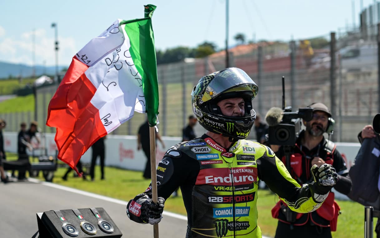https://sport.sky.it/assets/images/919cb2ddf079cbd4ad25f35ff709d2bd629df12e/skysport/it/motori/motogp/video/2026/05/30/di-giannantonio-sprint-race-gp-italia-mugello-intervista-1101979/diggia_tricolore_dorna_ok.jpg?im=Resize,width=1218