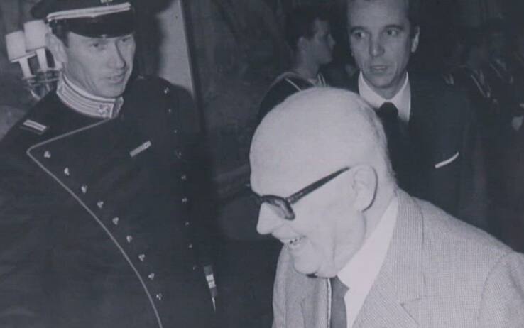 Una foto dell'epoca di Sandro Pertini con Francesco Madotto, Maresciallo di Palazzo