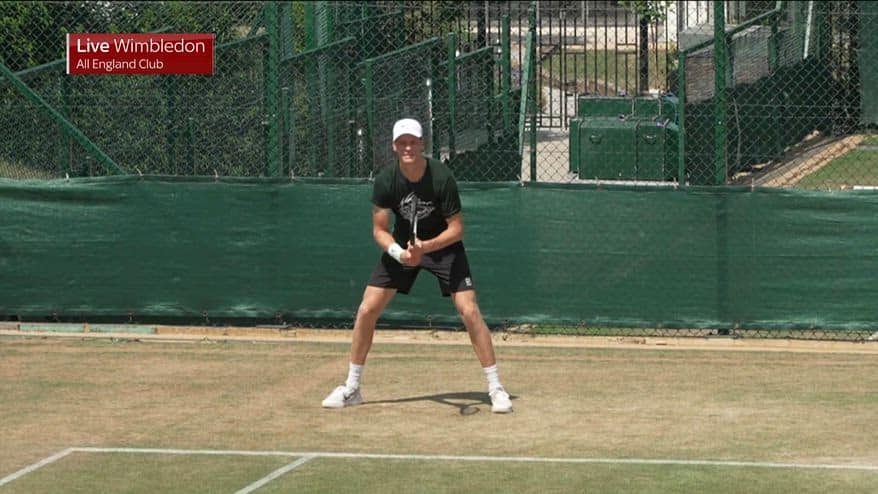 Wimbledon, Sinner lavora sulla risposta in allenamento