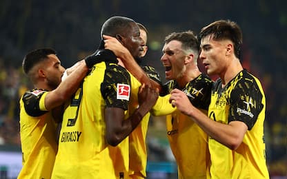 Il Dortmund passa ad Augsburg: decide Guirassy