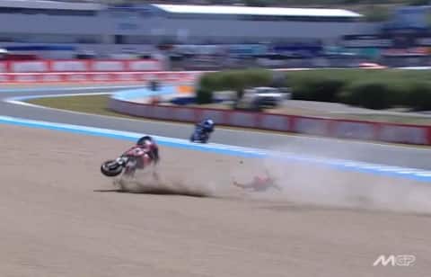 Marc Marquez, oggi la caduta nella gara di Jerez: Ducati demolita ...